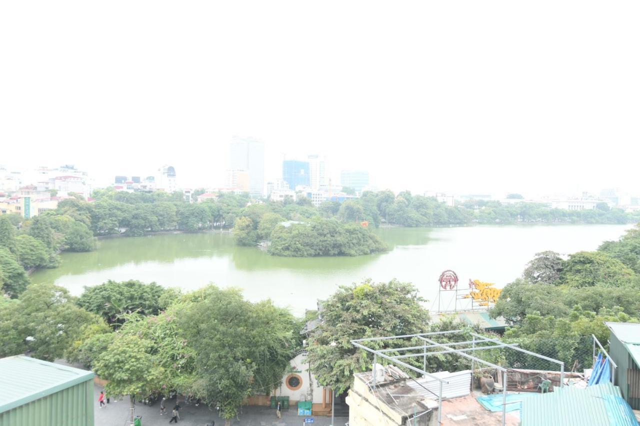 Holiday Lakeview Hotel Hanoi Bagian luar foto