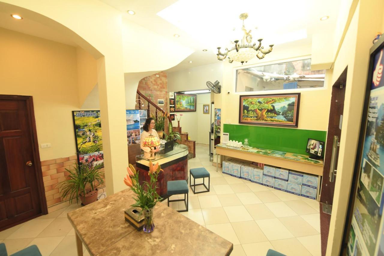Holiday Lakeview Hotel Hanoi Bagian luar foto