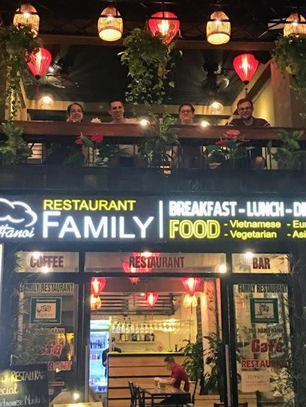 Holiday Lakeview Hotel Hanoi Bagian luar foto